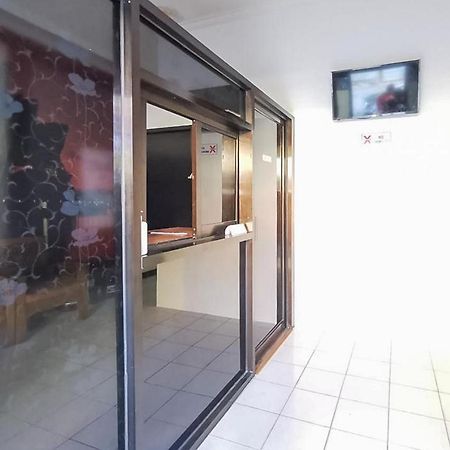 ホテル Good Sleep Balikpapan Mitra Reddoorz エクステリア 写真