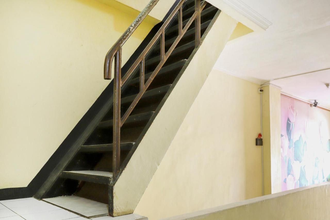 ホテル Good Sleep Balikpapan Mitra Reddoorz エクステリア 写真