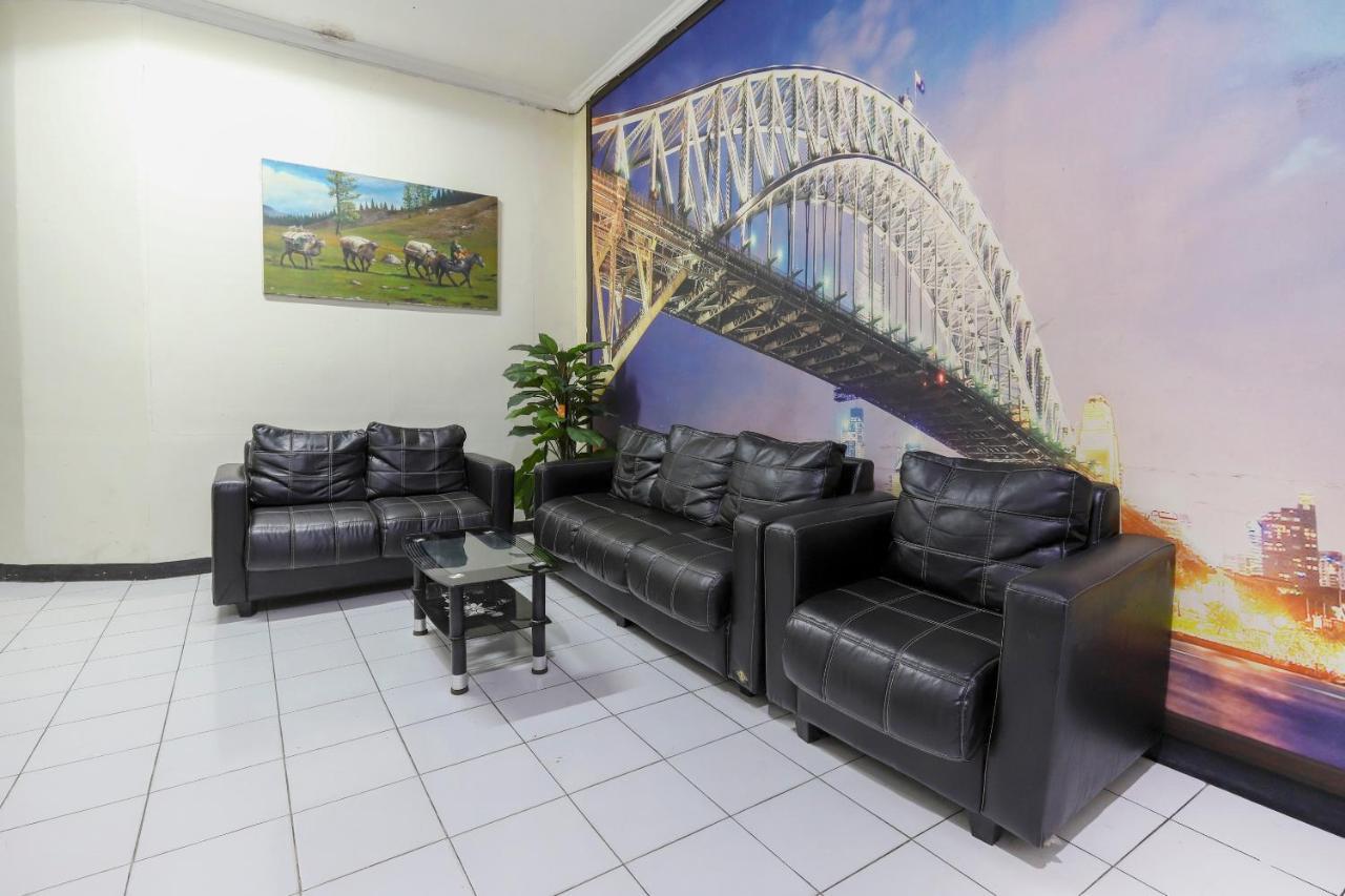 ホテル Good Sleep Balikpapan Mitra Reddoorz エクステリア 写真